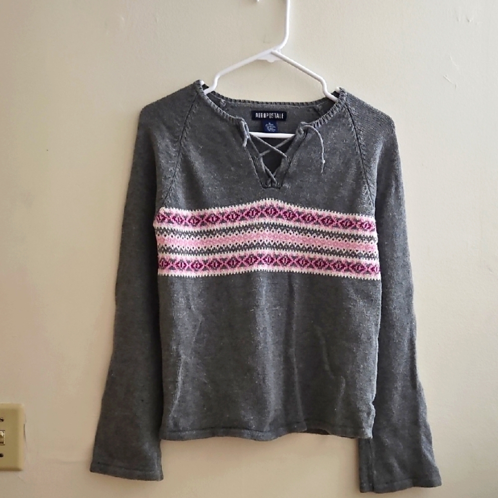 Medium Aeropostale Gray and Pink‎ Patterned Sweatshirt